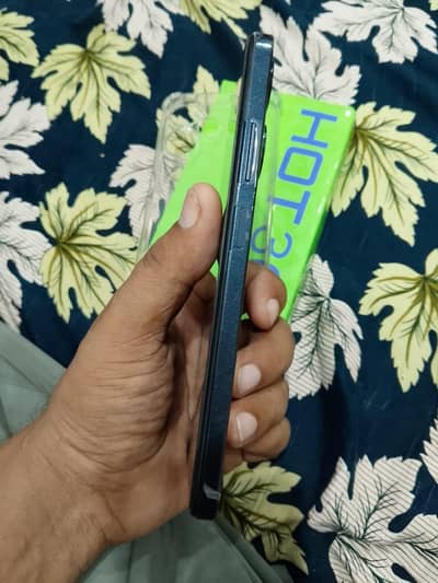 Infinix Hot 30 Play