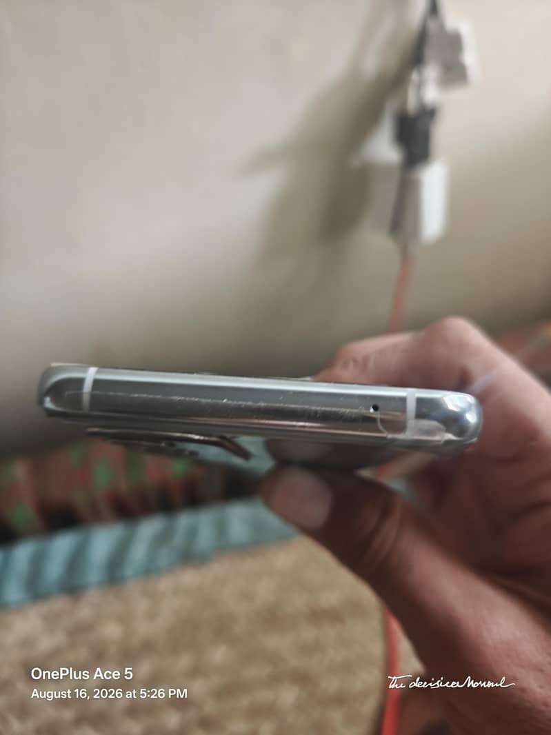 One Plus 9 Pro 5