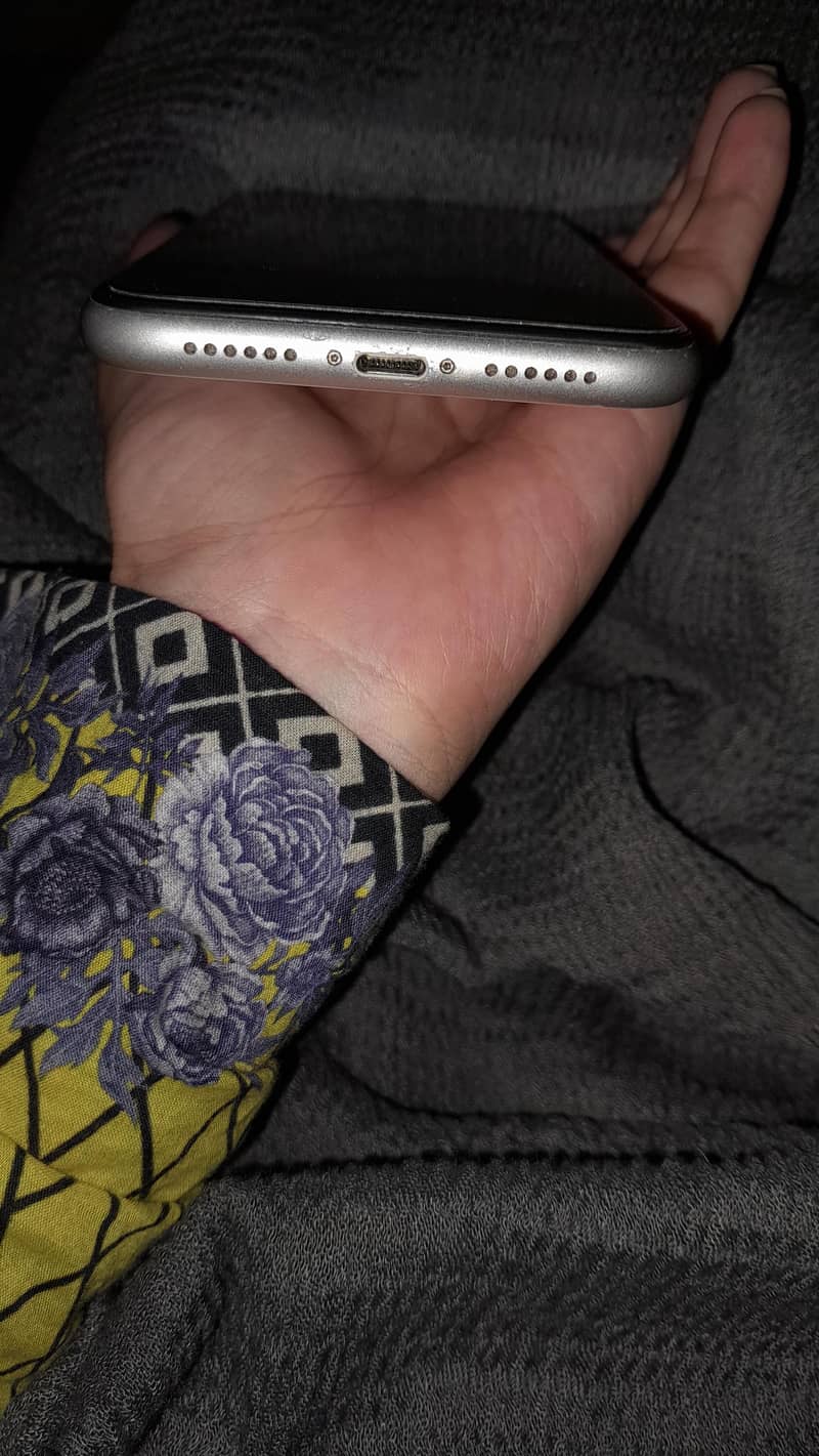 Apple iPhone 11 2