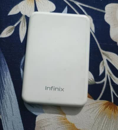 infinix Original Wireless Powerbank with box