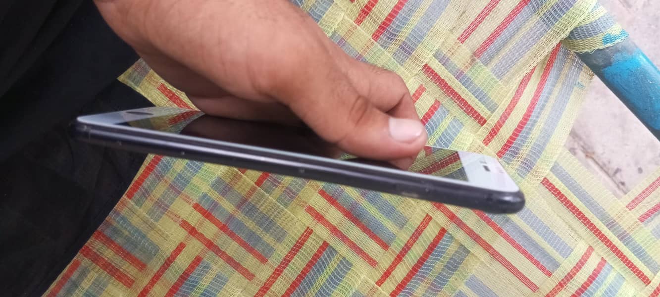 Apple iPhone 7 Plus 2