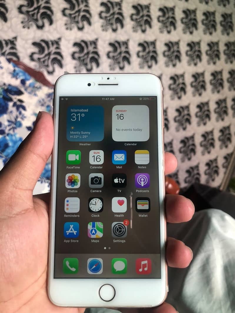 Apple iPhone 8 Plus 1