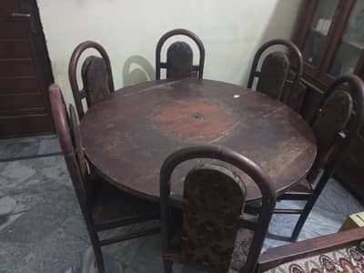 Dinning table set with 6 chairs secound hand urgent sale