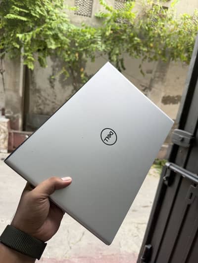 dell vostro 5471 | i5 8th gen | 8gb 512 ssd | silme with dual fans