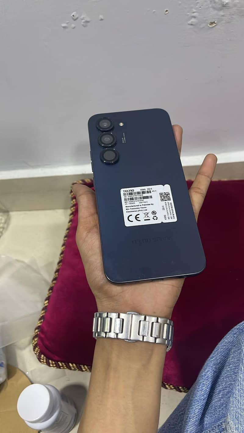 Tecno CAMON 40 Pro 0