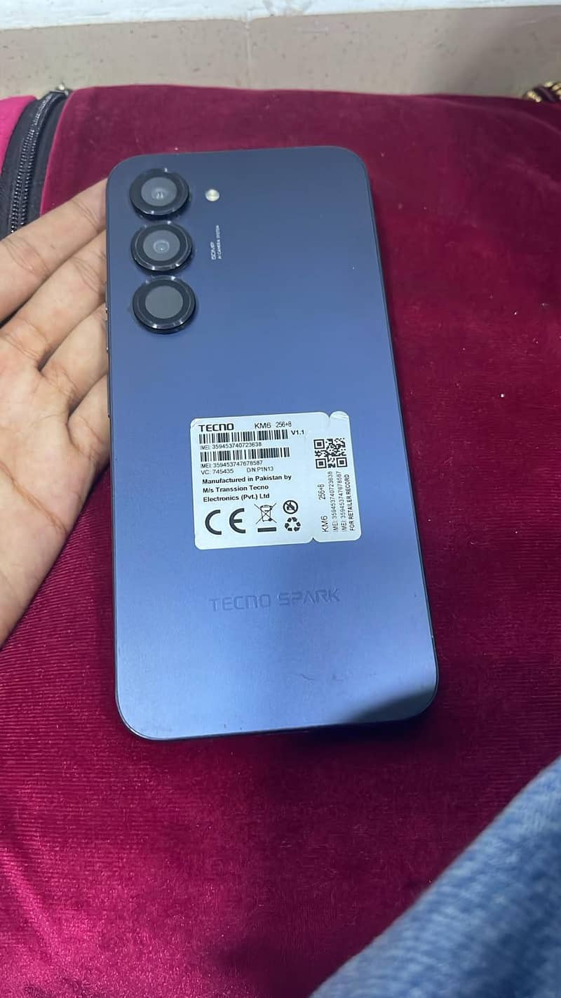 Tecno CAMON 40 Pro 1
