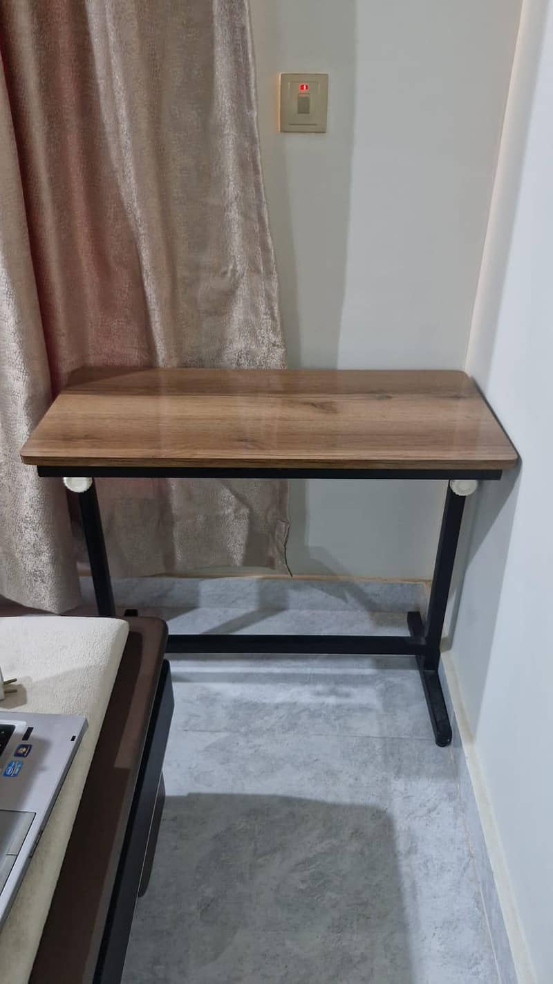 Computer Chair and table 2