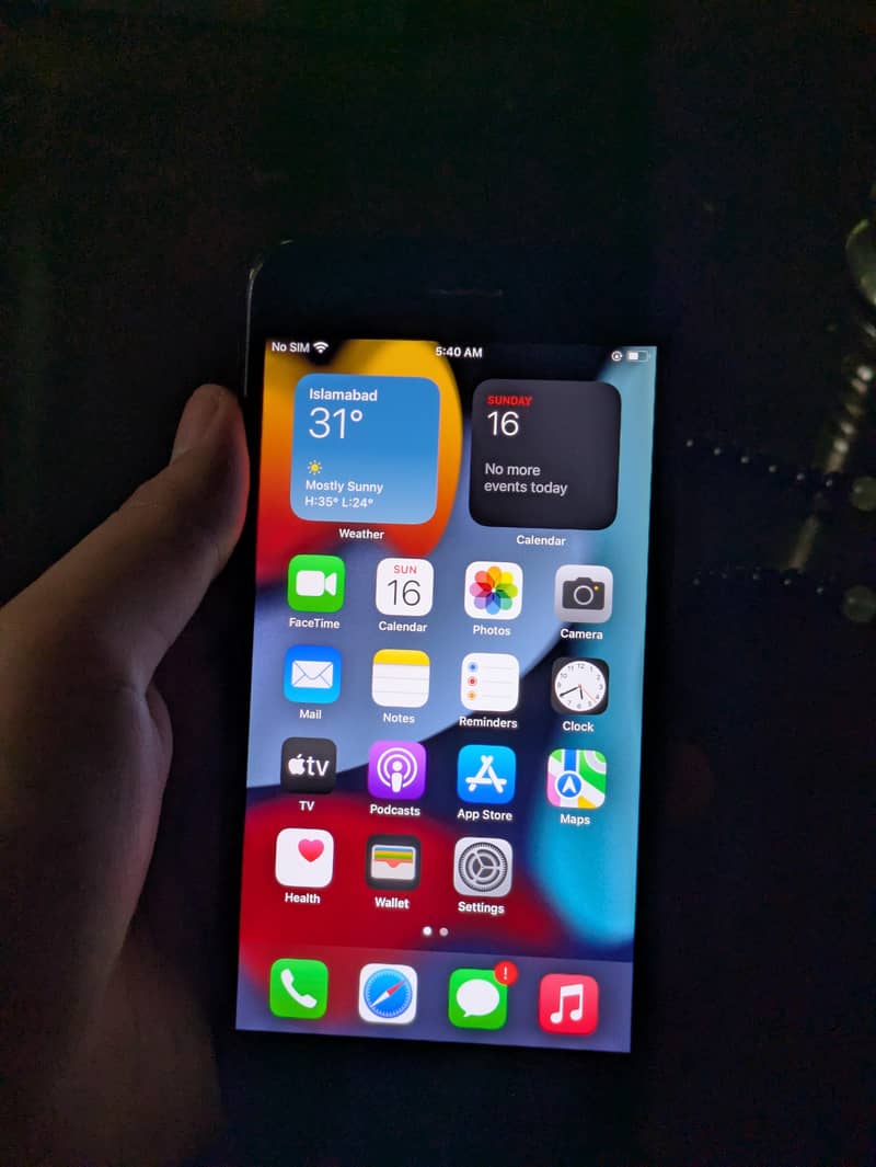 Apple iPhone 7 Plus 1