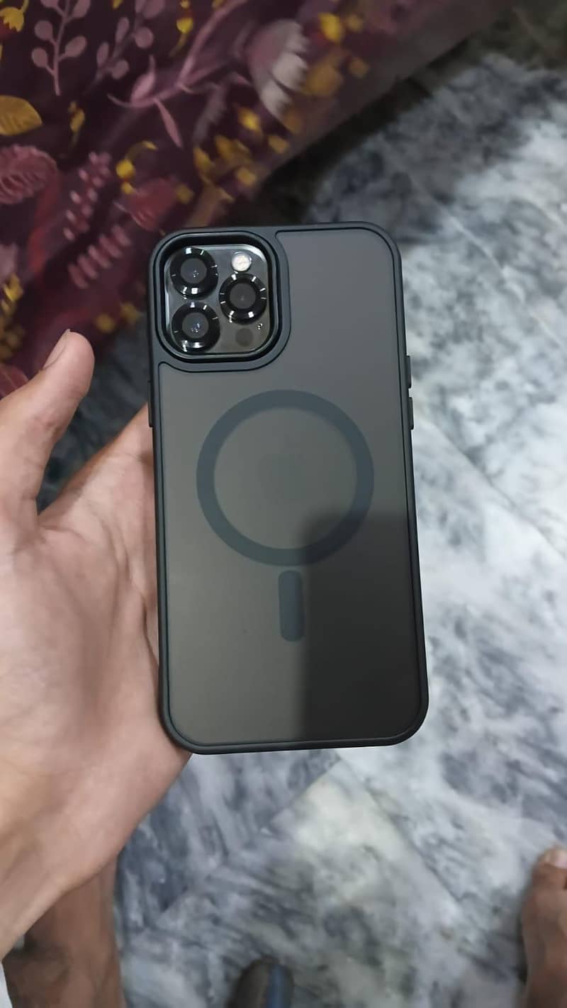 Apple iPhone 12 Pro Max 4