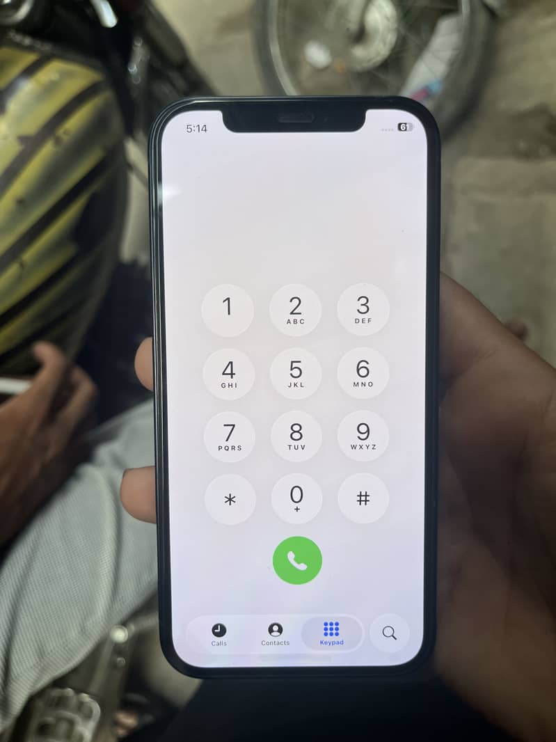 Apple iPhone 12 6
