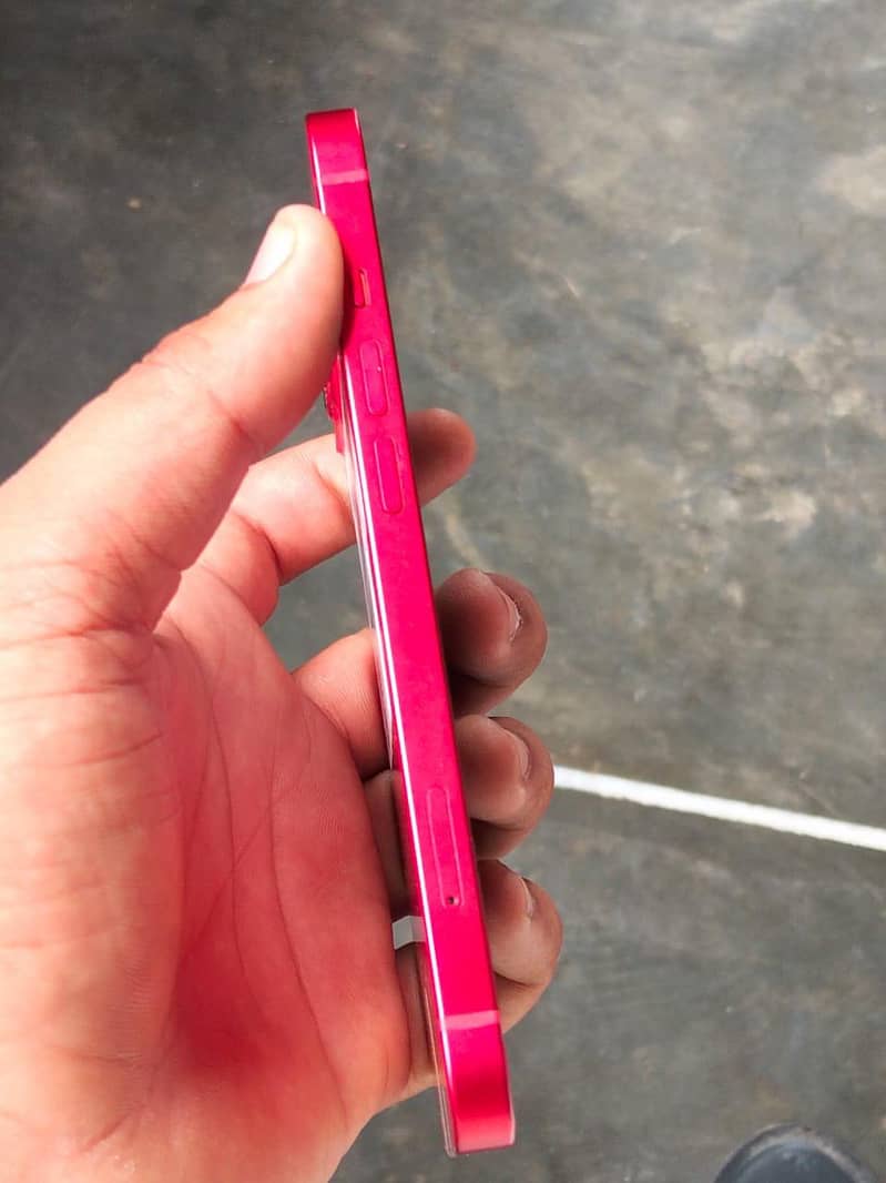 Apple iPhone 13 3