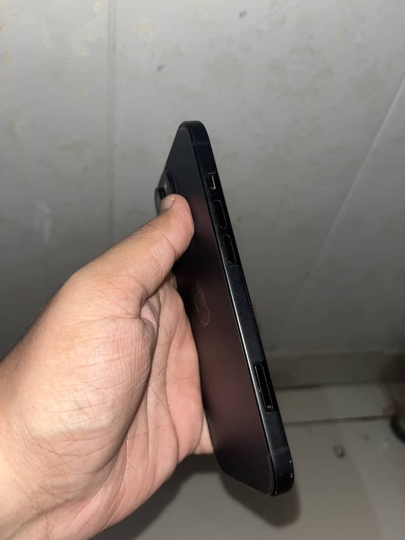 Apple iPhone 15 2
