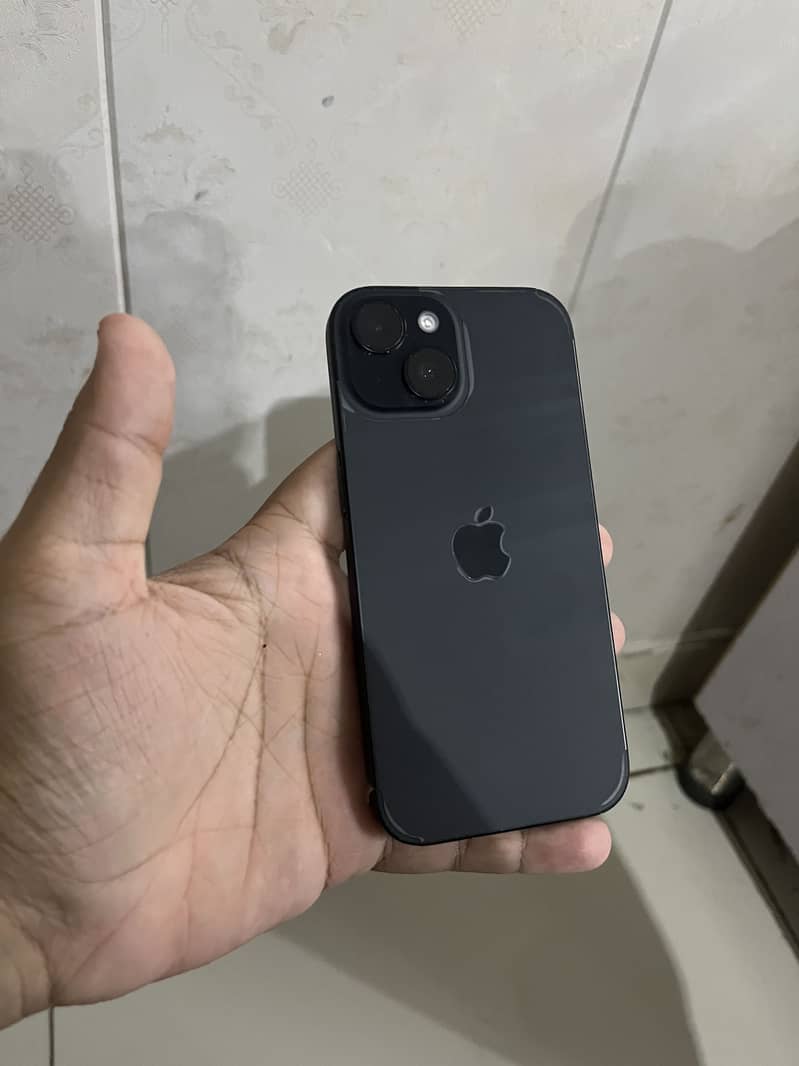 Apple iPhone 15 4