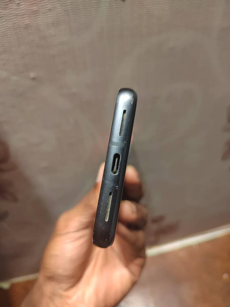 Google Pixel 8 6