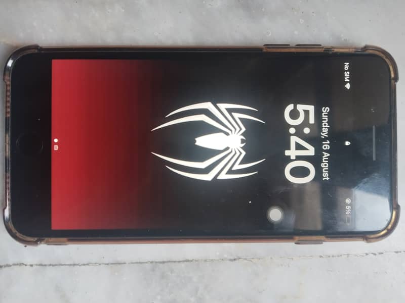 Apple iPhone 8 Plus 0