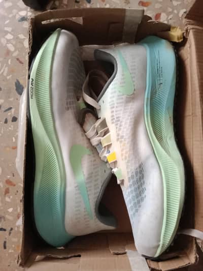 sports shoes