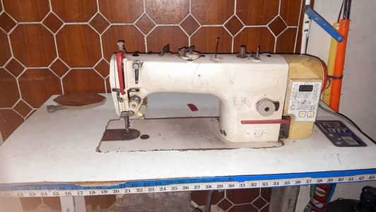 JUKI JAPANESE INDUSTRIAL SEWING MACHINE