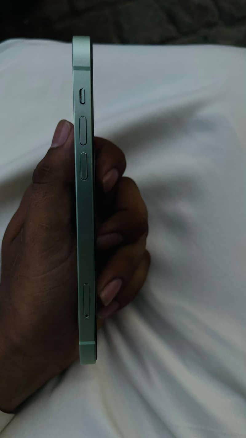 Apple iPhone 12 2