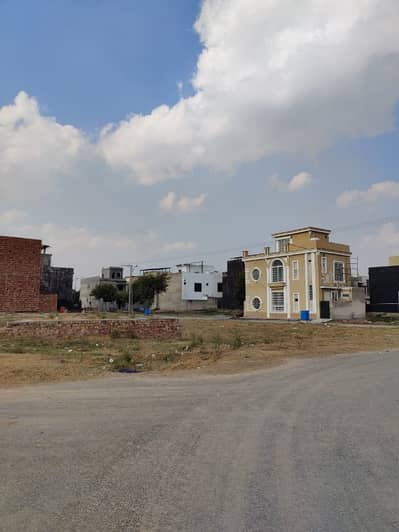 10 Marla On Ground Carpeted Road 40 feet Developed Area Plot B Block Phase 3