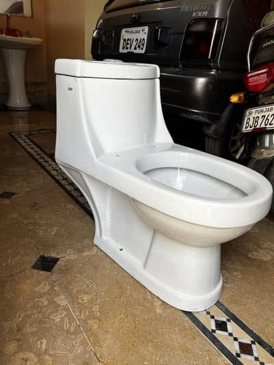 Toilet commot Seat for sale