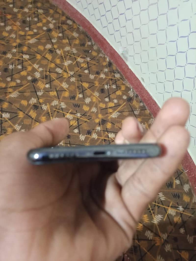 Apple iPhone X 3