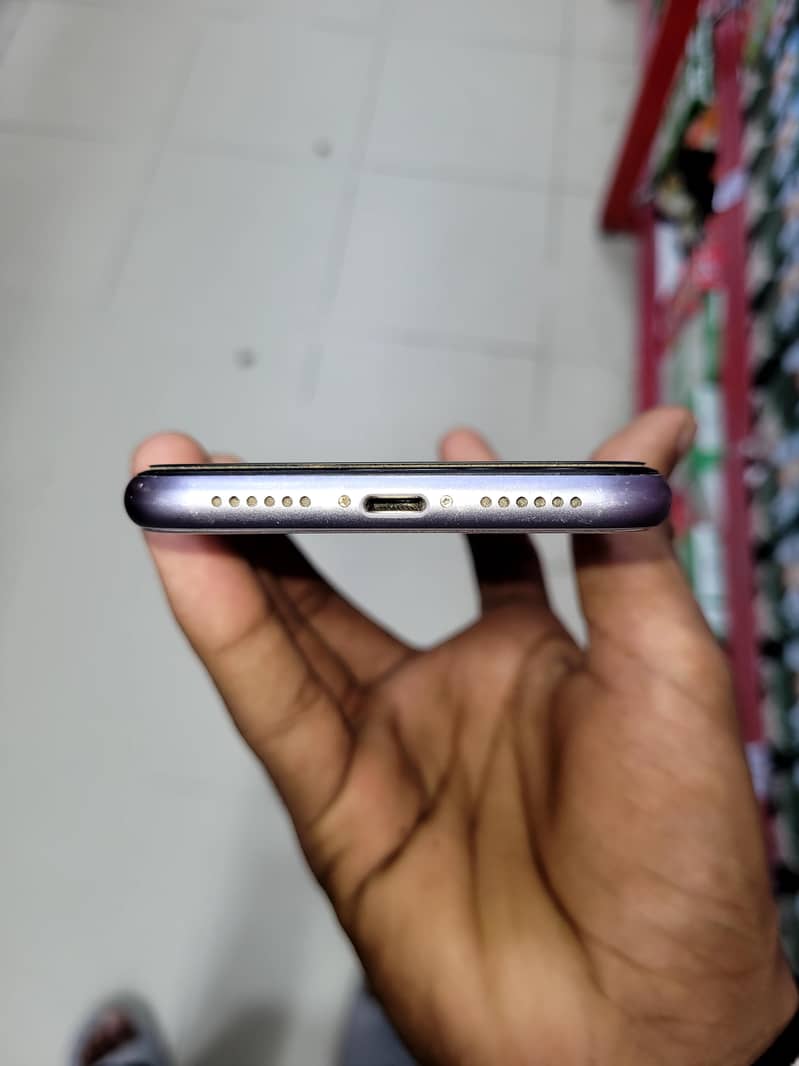 Apple iPhone 11 5