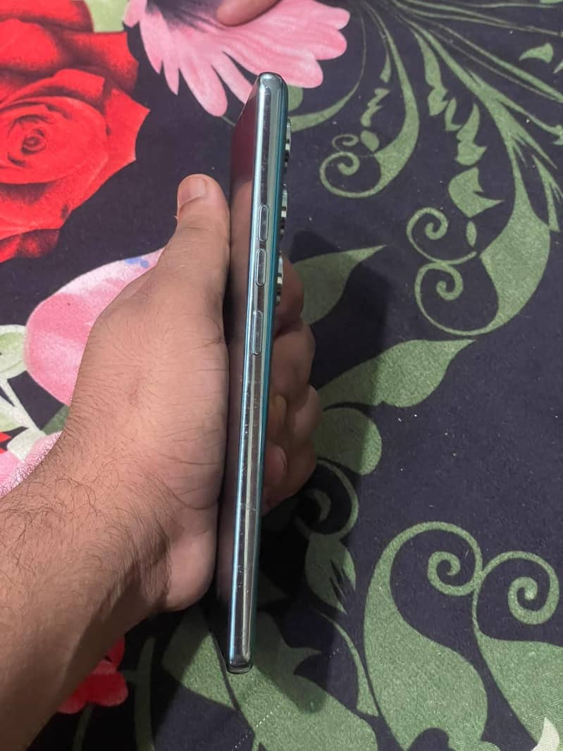 Tecno CAMON 40 2