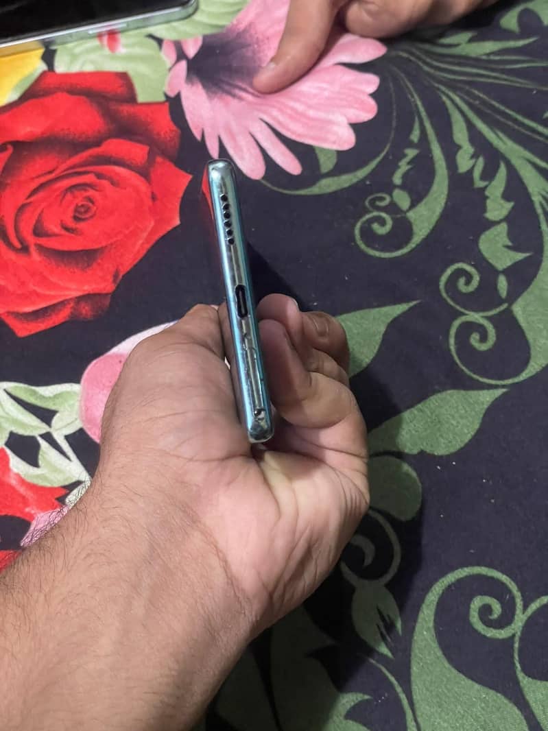 Tecno CAMON 40 4