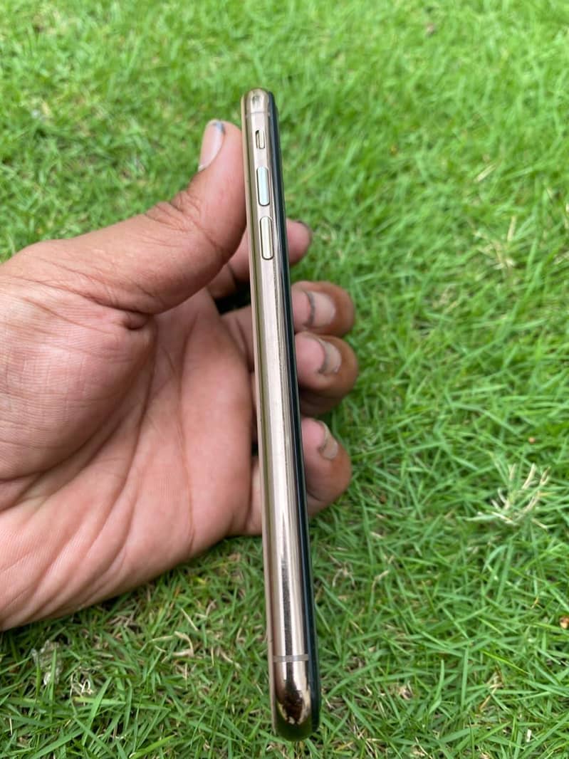 Iphone XS 5