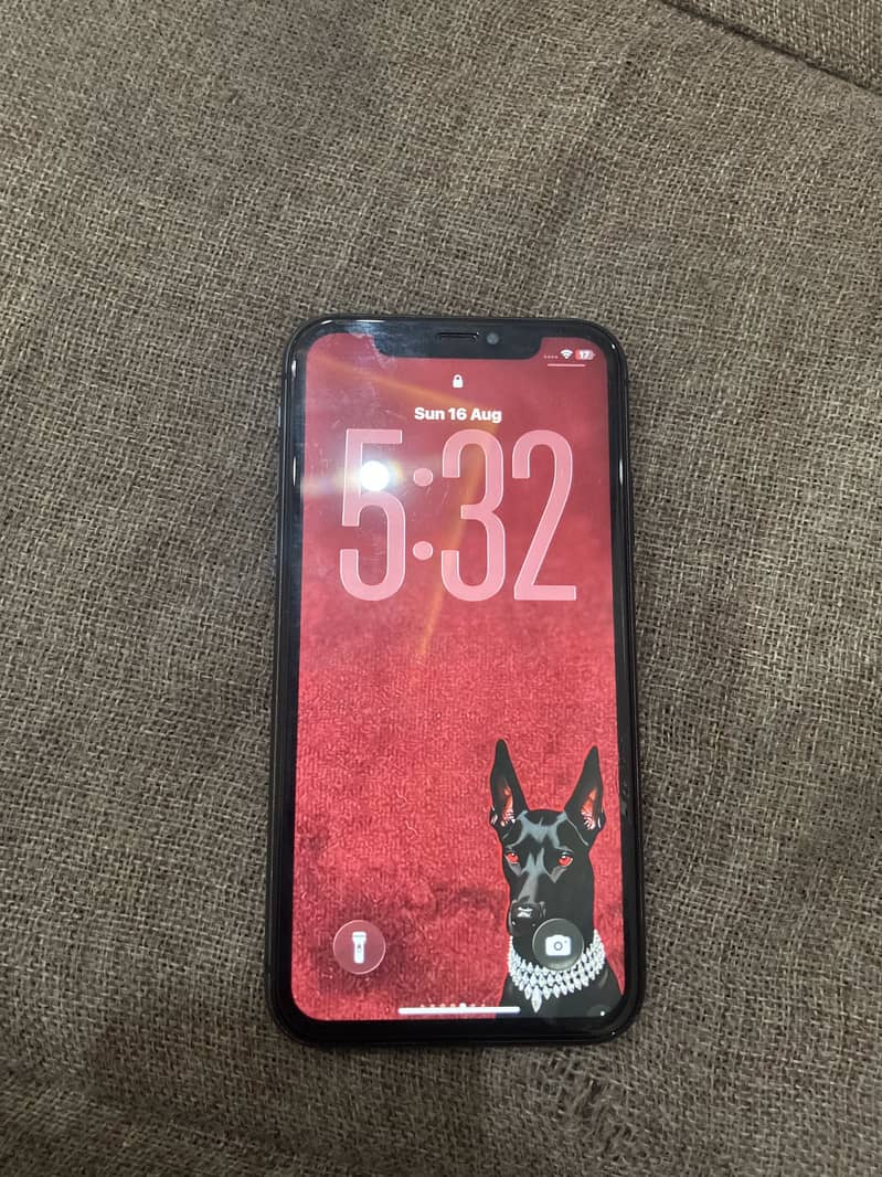 Apple iPhone 11 4