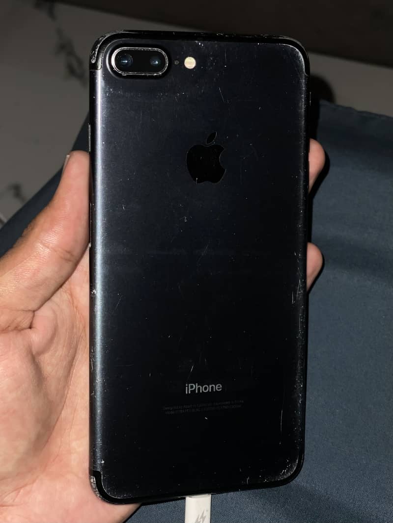 Apple iPhone 7 Plus 1