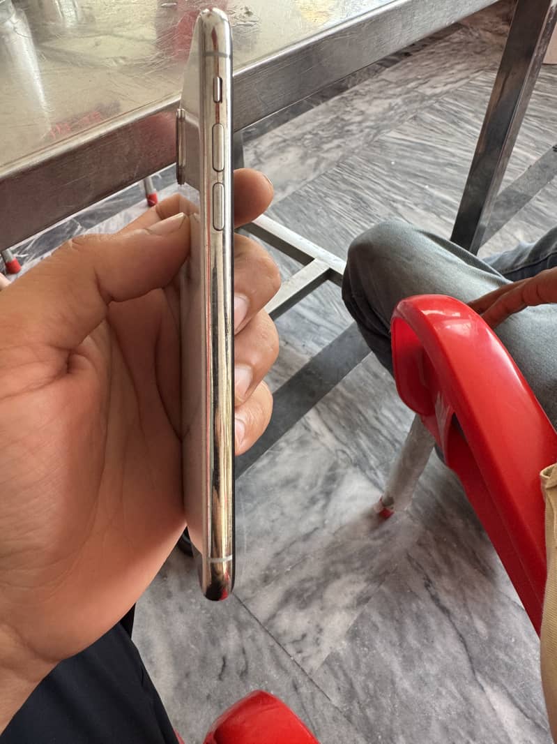 Apple iPhone X 10