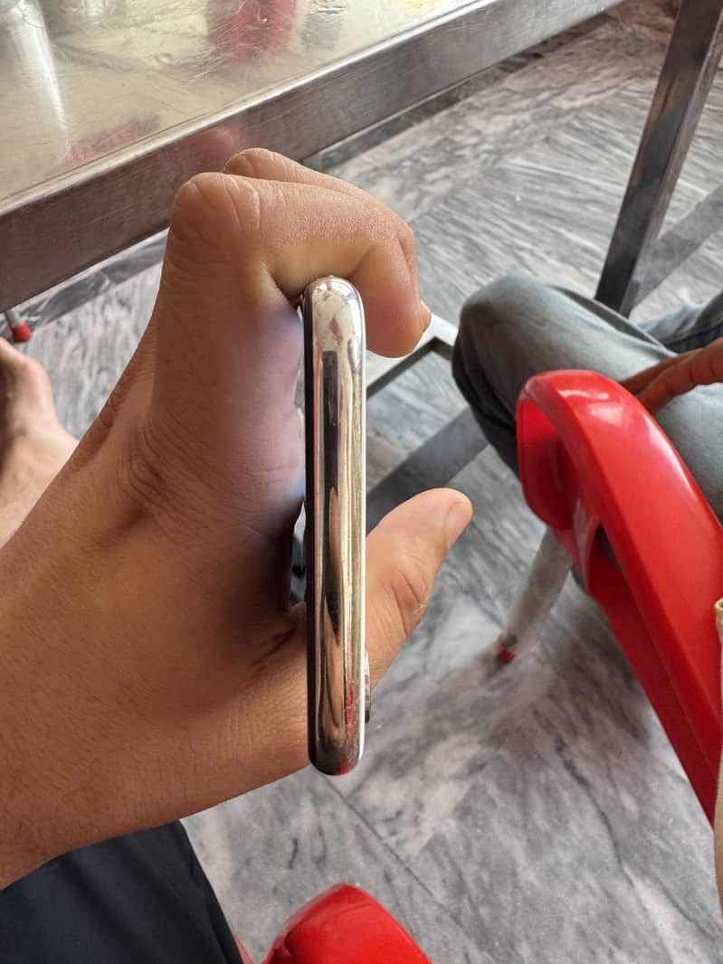 Apple iPhone X 11