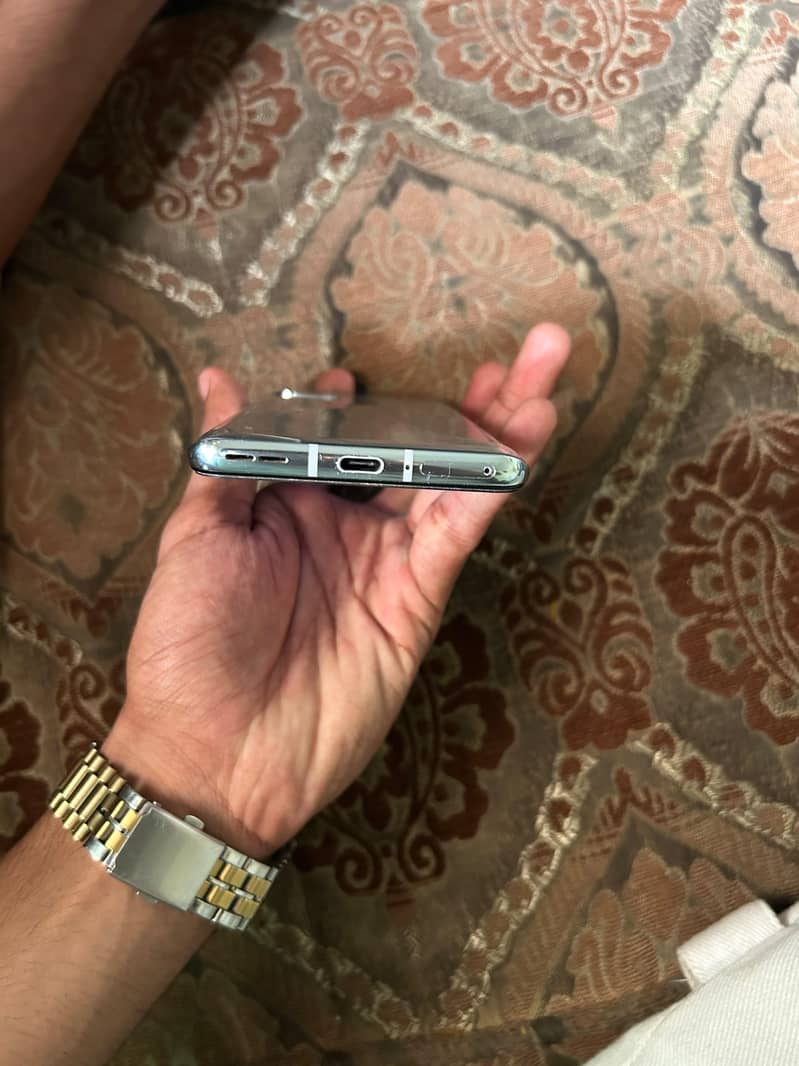 One Plus 8T 5