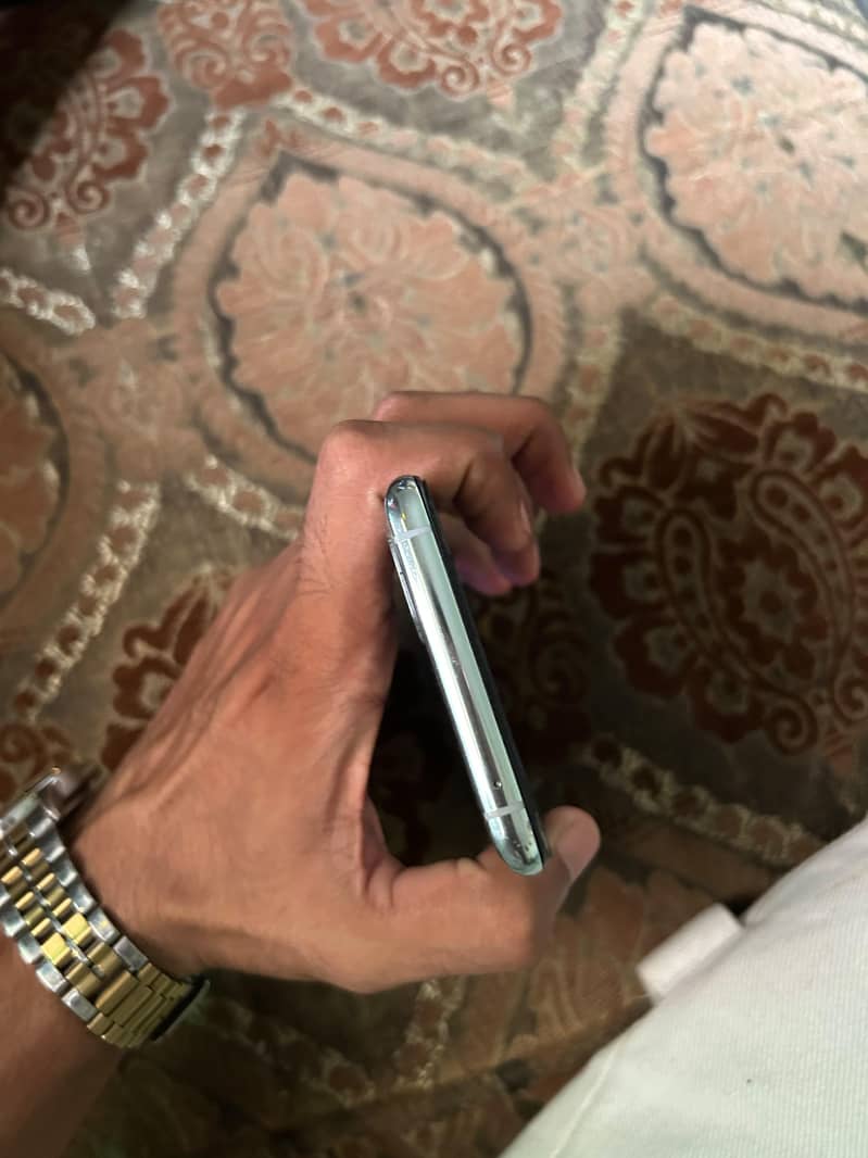 One Plus 8T 7