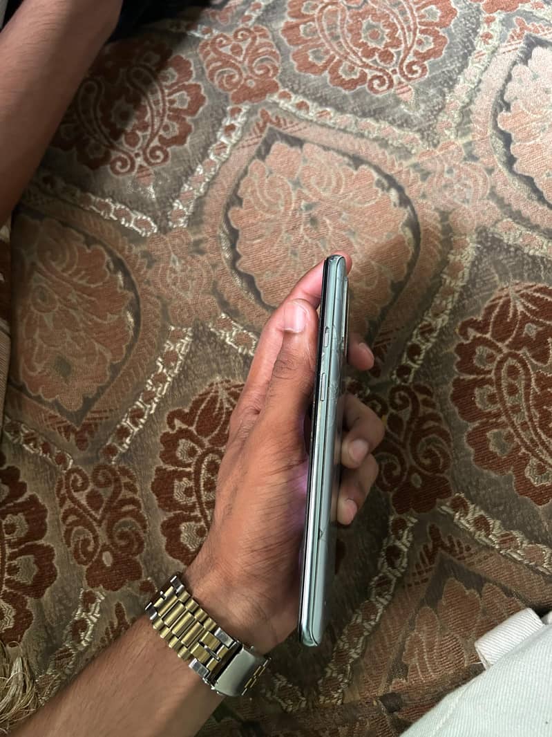 One Plus 8T 8