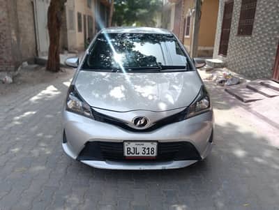 Toyota Vitz 2015