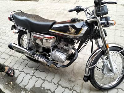 125 self start silver edition