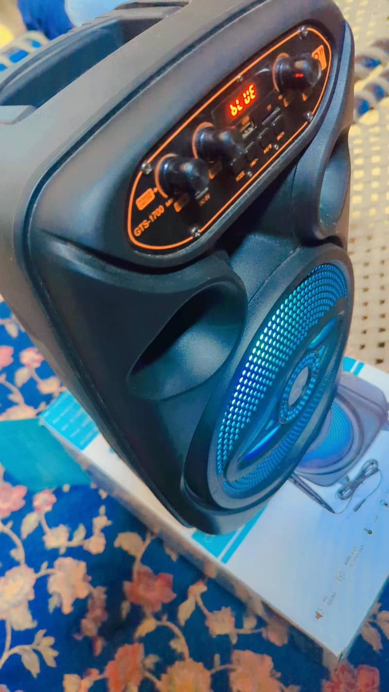 Wireless speaker new condition 1