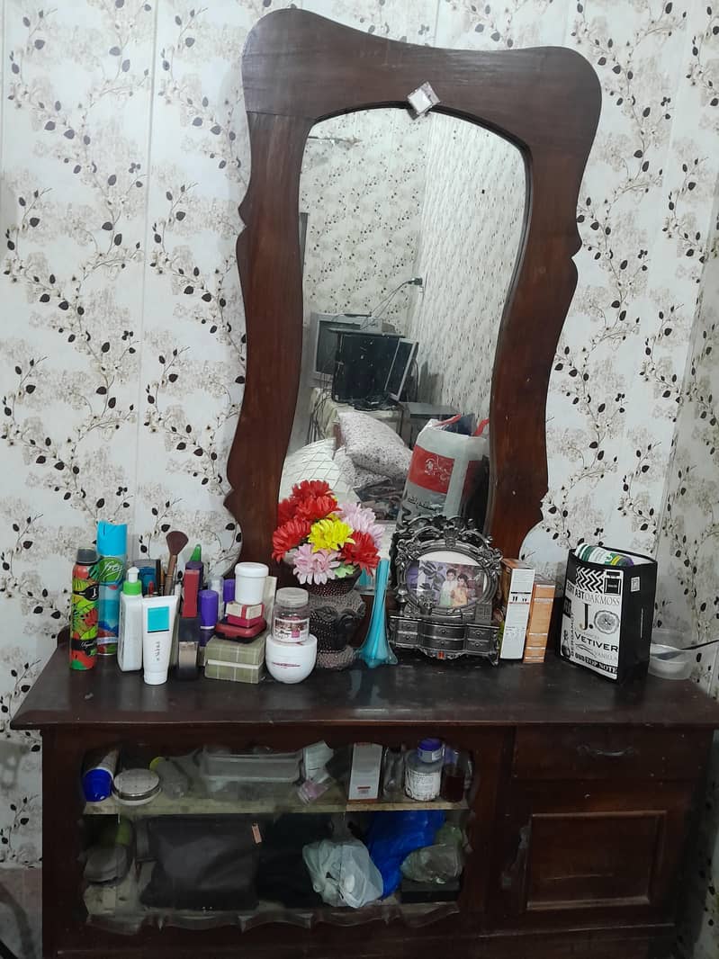 Wodden Dressing Table 1