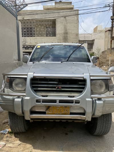 Mitsubishi Pajero 1991