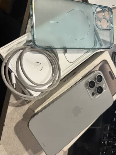 iPhone 15 Pro Max