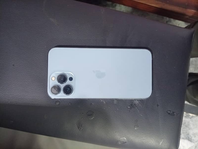 Apple iPhone 13 Pro Max 0
