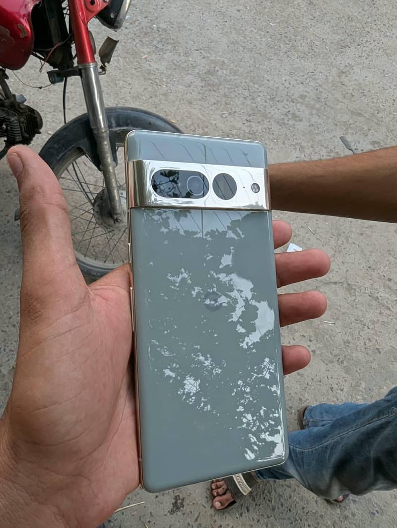 Google Pixel 7 Pro 2