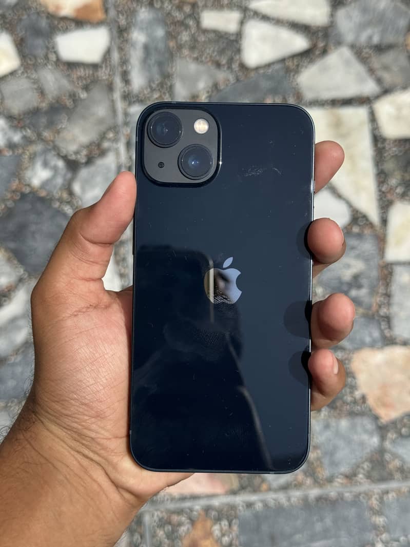 Apple iPhone 13 0
