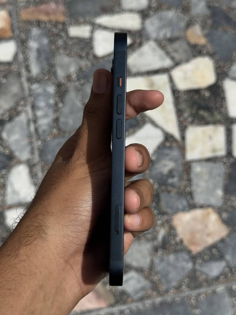 Apple iPhone 13 1