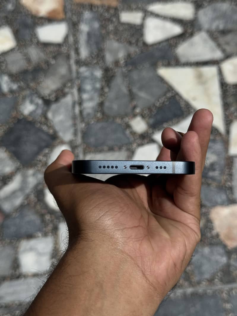 Apple iPhone 13 4