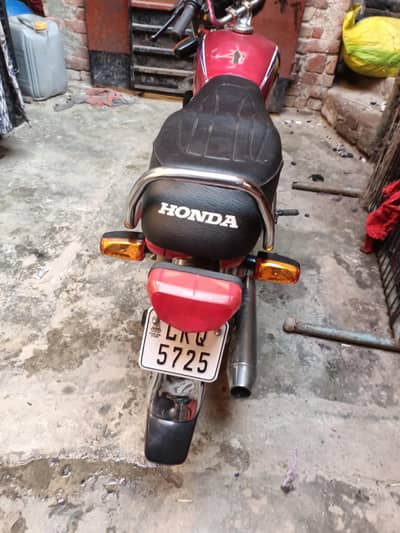 Honda cd70.2004 .