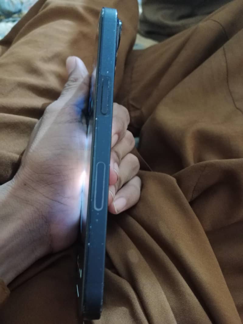 Apple iPhone 13 mini 2