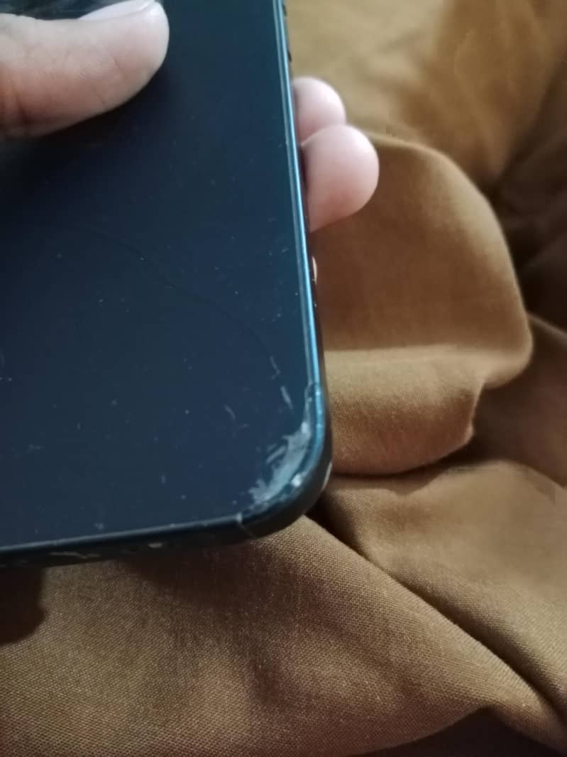 Apple iPhone 13 mini 3
